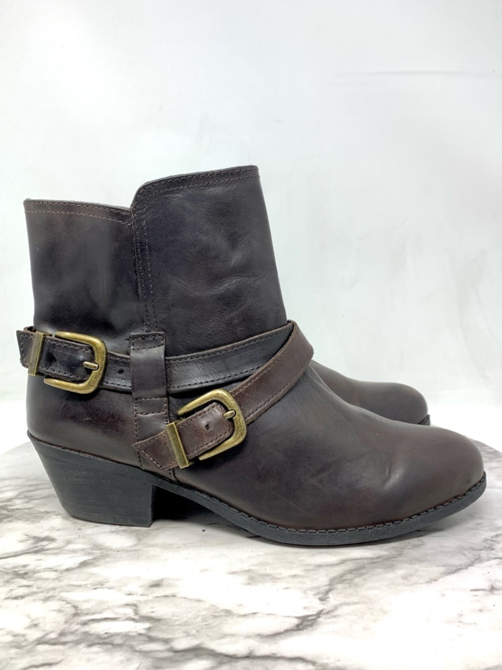 Me Too Zuri Dark Brown Leather Buckle Harness Ankle Booties 8 Bohemian Moto Chic - Picture 2 of 16